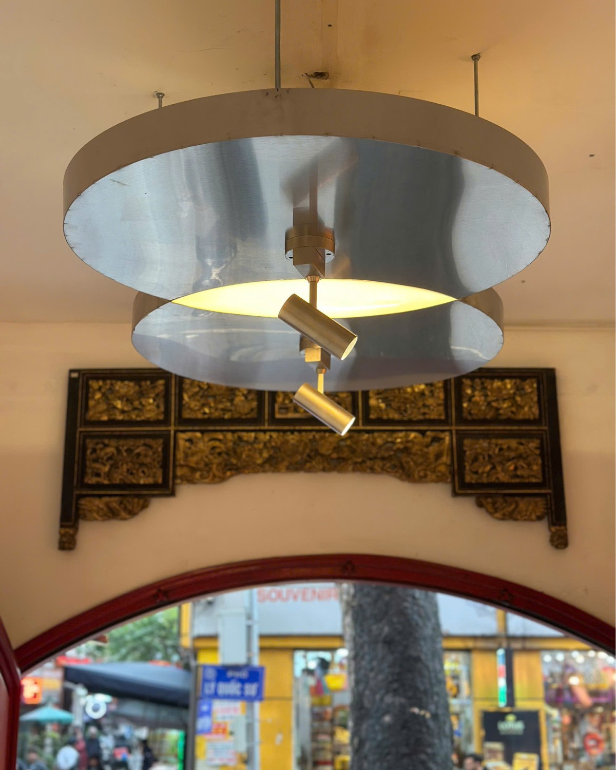 Giao Nguyen Lamp — 2